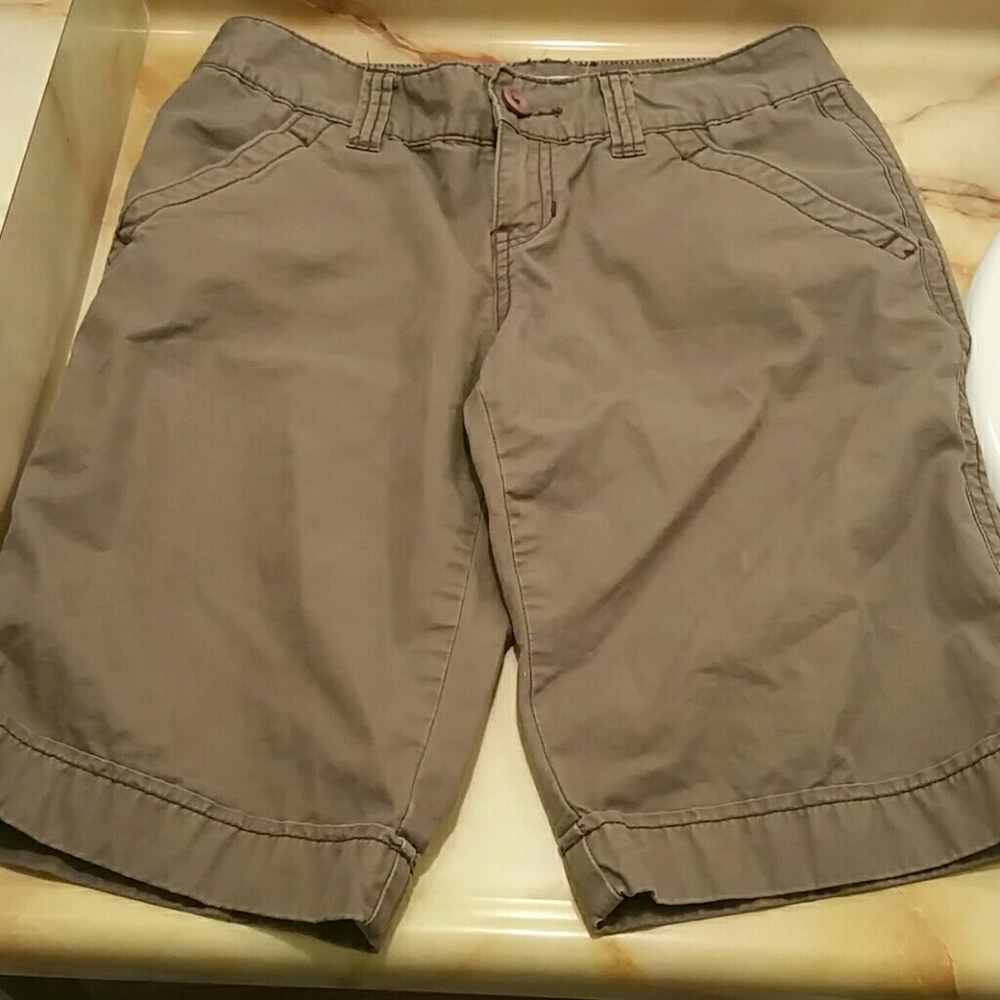 Aeropostale bermuda shorts